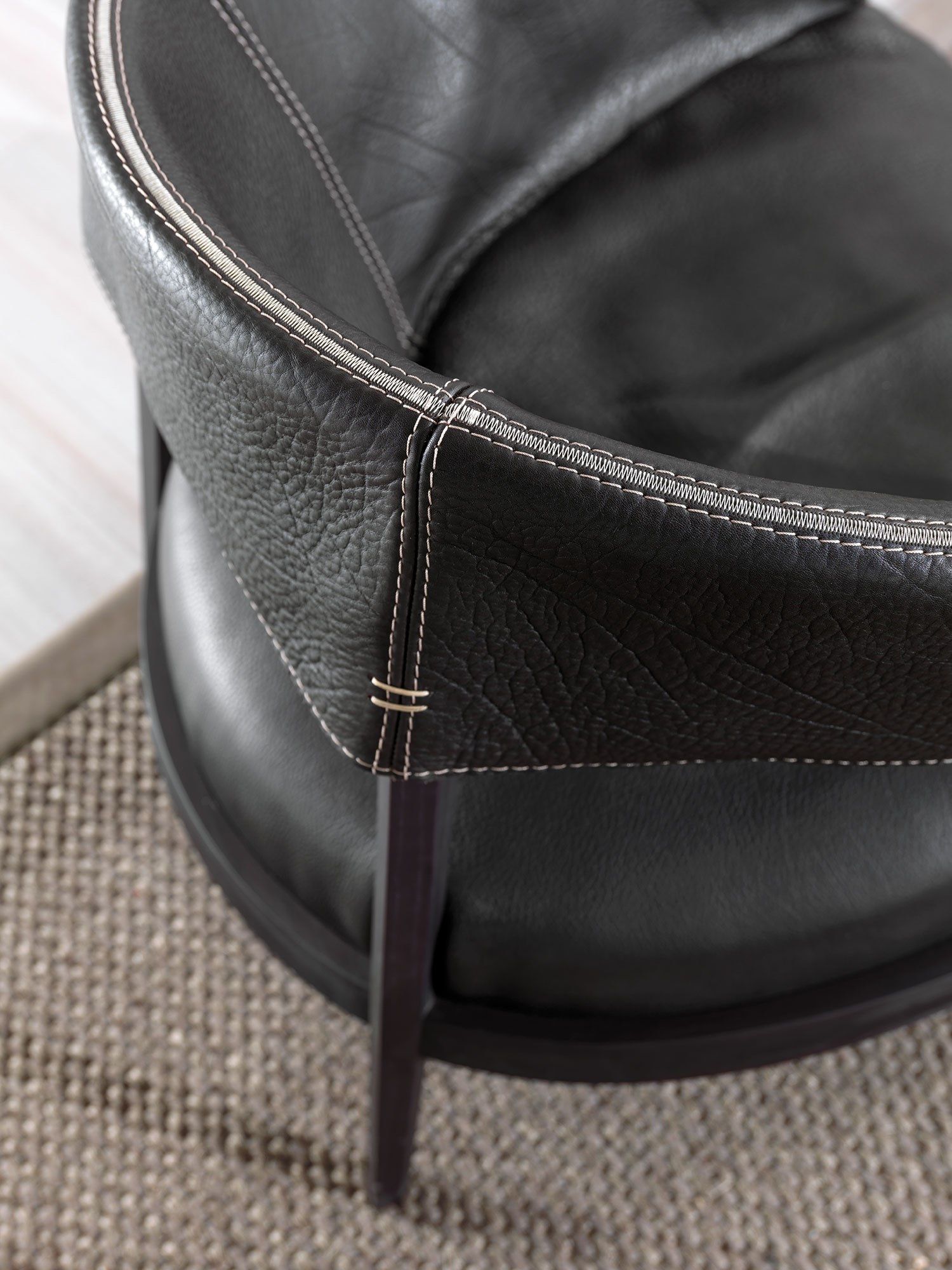 Кожаное кресло с подлокотниками Frigerio Лиза ARCH-00078957 - Вид №4