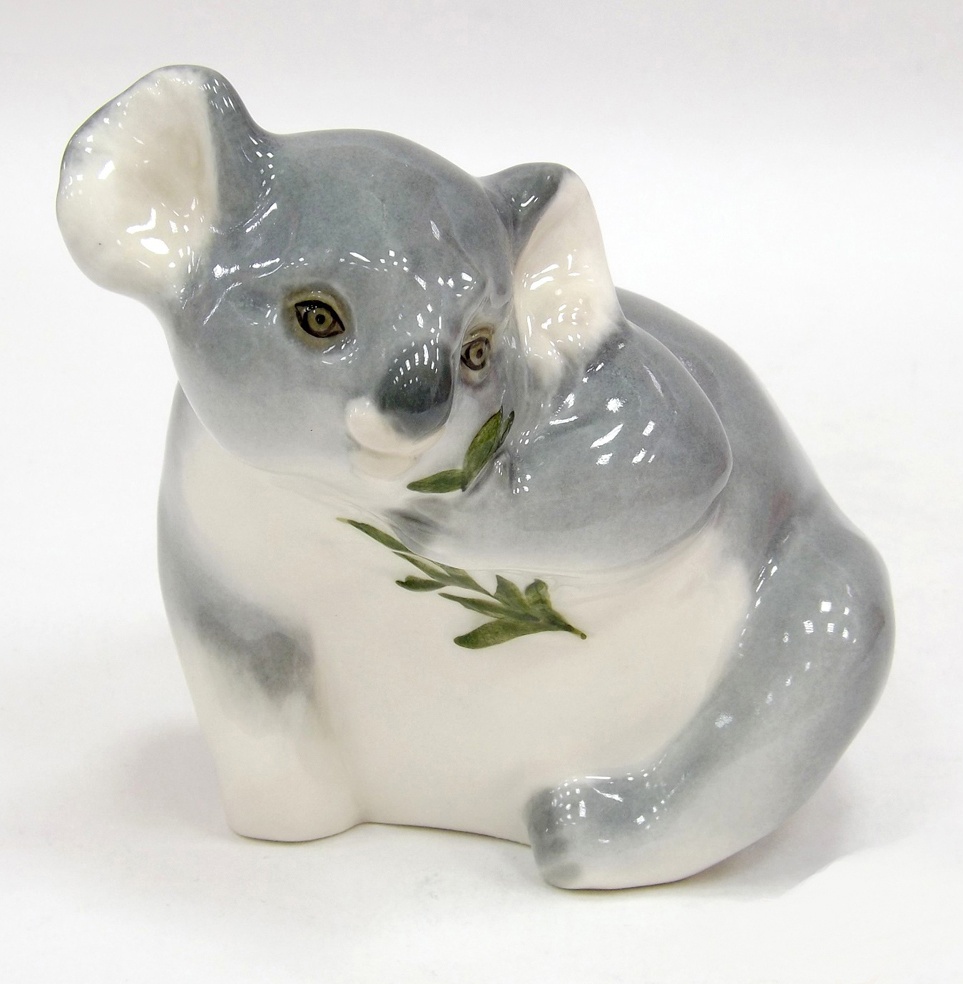 10625601 Императорский фарфоровый завод Скульптура "Коала" Фарфор твердый 