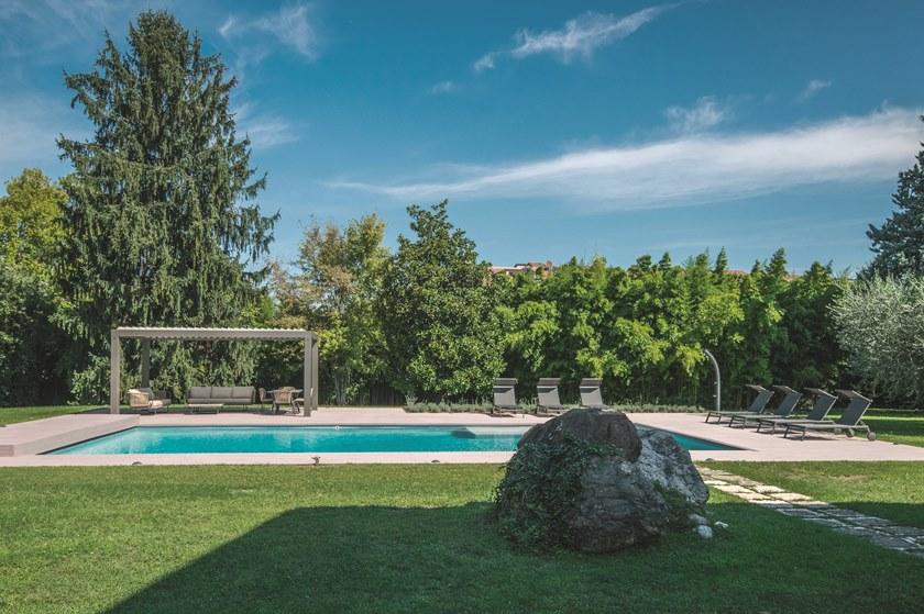 BT Group Отдельностоящая алюминиевая пергола с регулируемыми жалюзи Prestige sun-id-1416627 - Вид №3