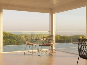 Вертикальное раздвижное окно с электроприводом