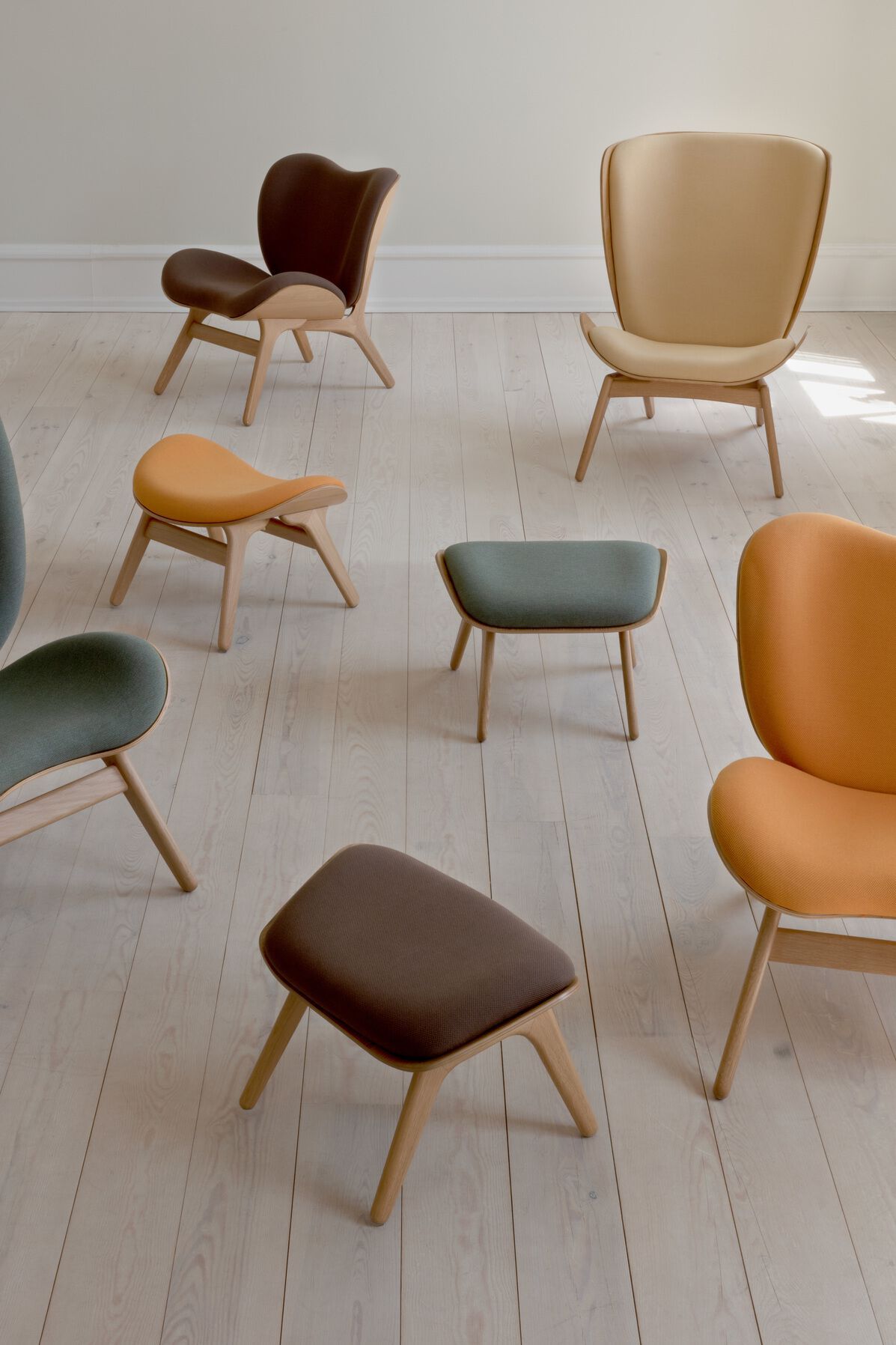 Дубовая мягкая подставка для ног UMAGE a Conversation Piece ARCH-00036808 - Вид №1