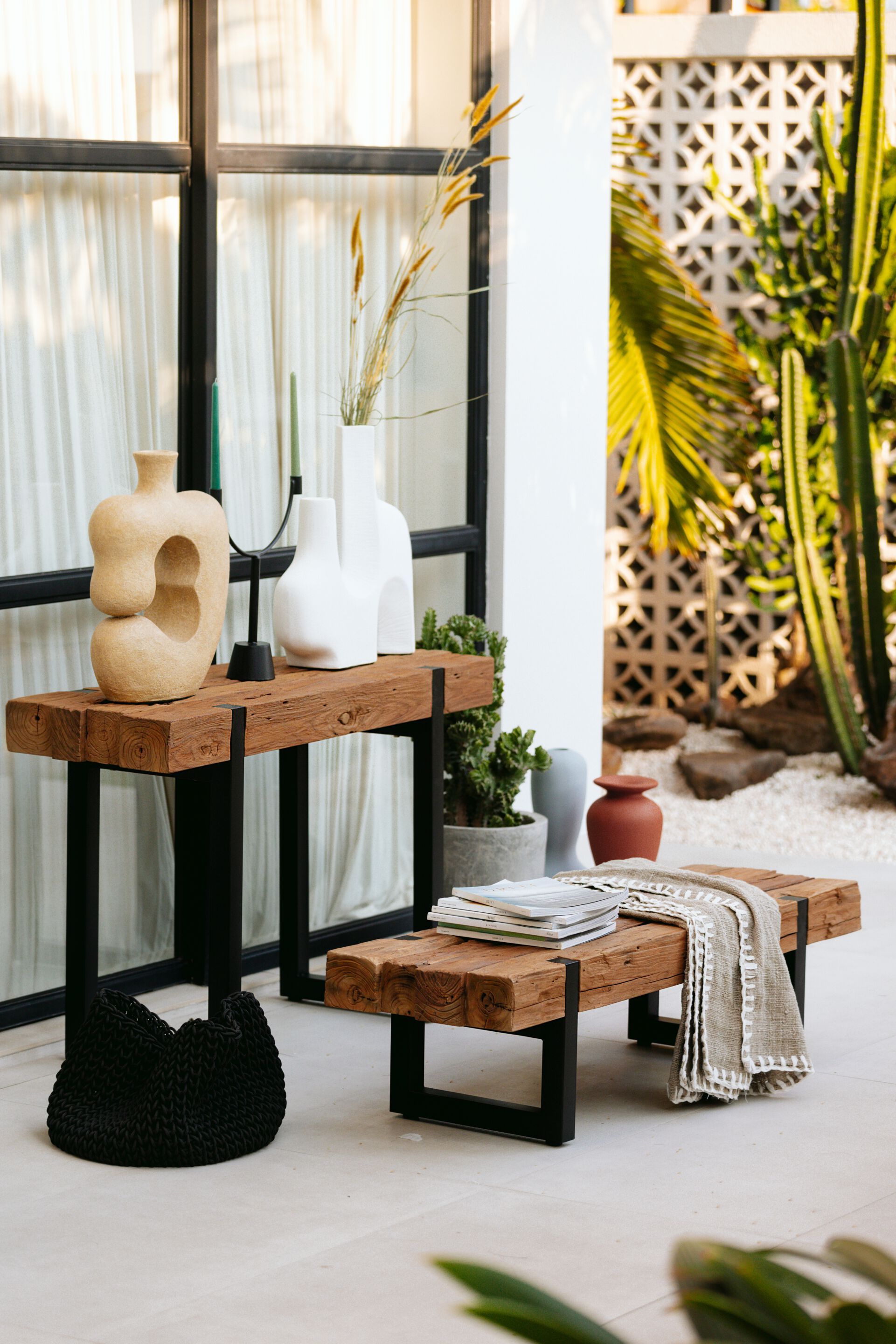 Низкий журнальный столик из тикового дерева cbdesign Sauvage ARCH-00060939 - Вид №6