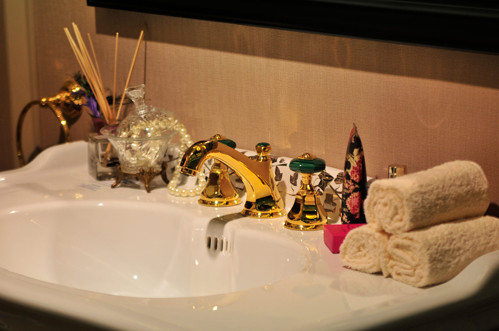 1908 ** 15C Смеситель для умывальника Nicolazzi Series Teide Chic  - Вид №1