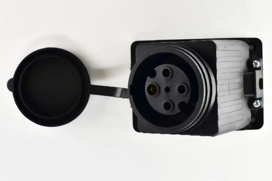 Розетка наружной установки наклонная трехфазная 3Р+Е 3х32А 380V черный LEZARD 332-0100-202 - Вид №1