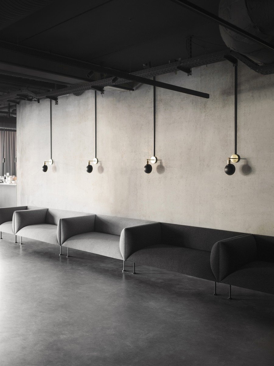 1945539 MENU Настенный светильник Walker Черный | Латунь  - Вид №1