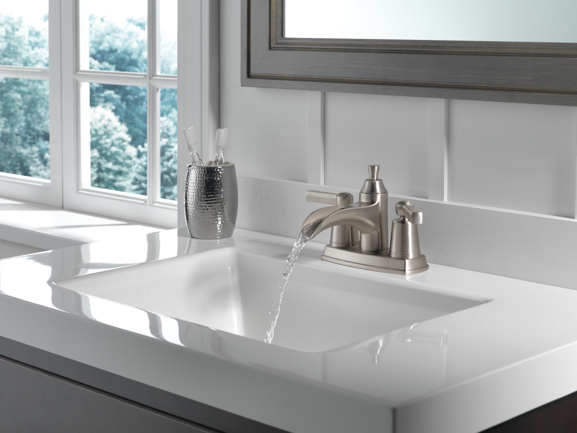 Смеситель с двумя ручками Delta Faucet Davis 25746LF-SP - Вид №2