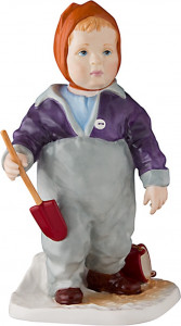 10668223 Klimenkoff Скульптура Klimenkoff "На прогулке" 23см, декорированная, фарфор Фарфор