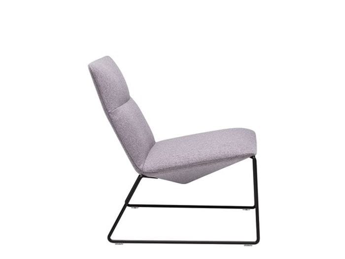 Кресло с салазками Andreu World Capri Lounge ARCH-00053564