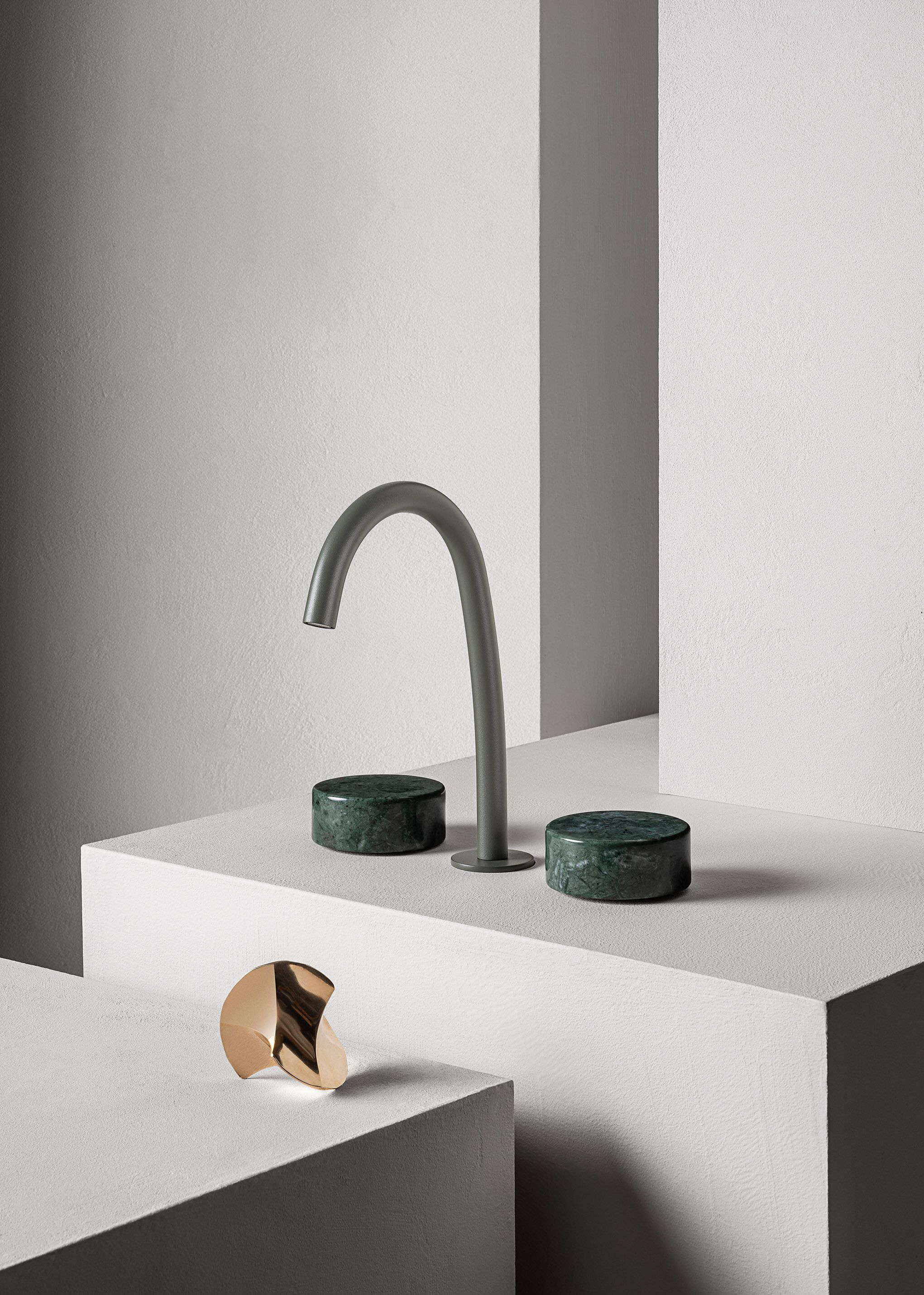 Смеситель для раковины с 3 отверстиями QD Magistro Lab Eternal ARCH-00002799 - Вид №1