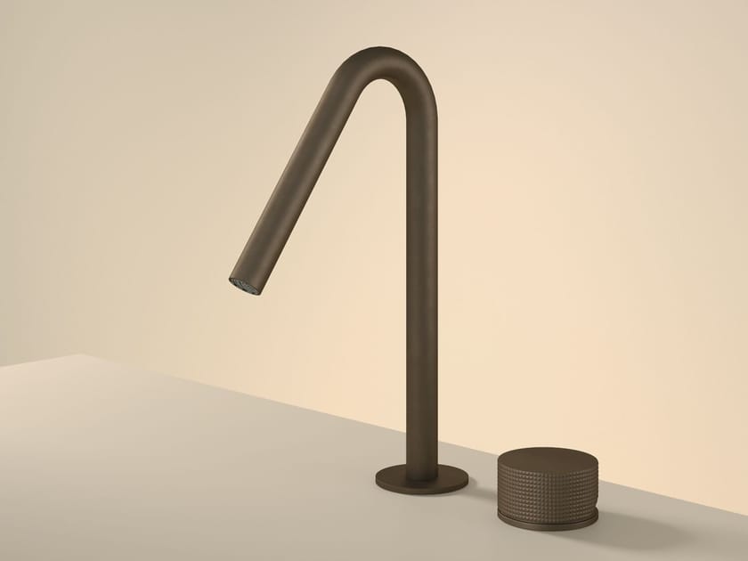 Латунный смеситель для раковины с 2 отверстиями Hotbath Guy ARCH-00125783