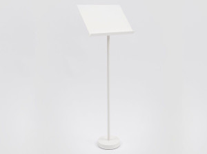 Окрашенная металлическая трибуна