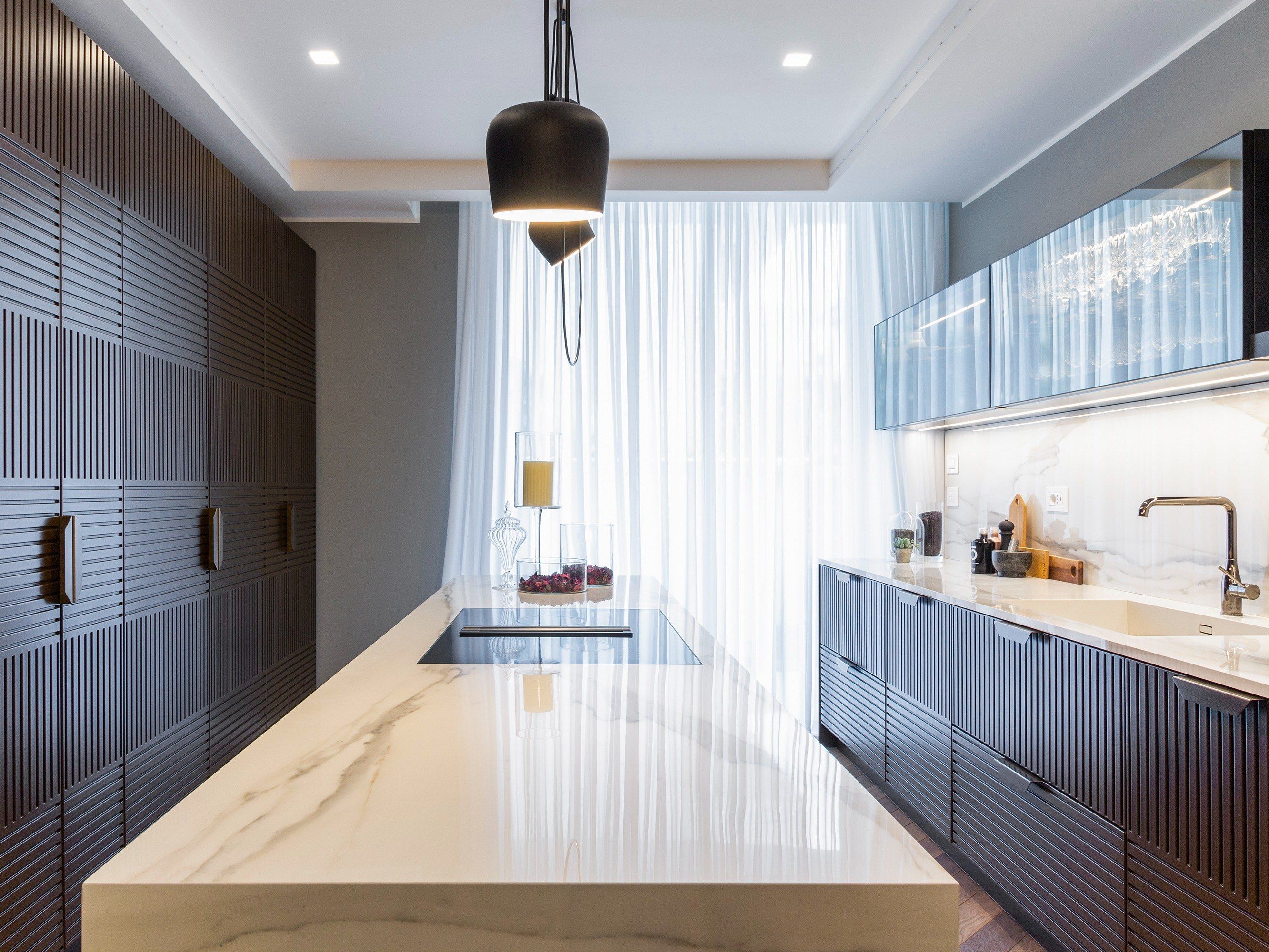 Двусторонняя линейная кухня с центральным островом TM Italia Cucine Miuccia ARCH-00032598