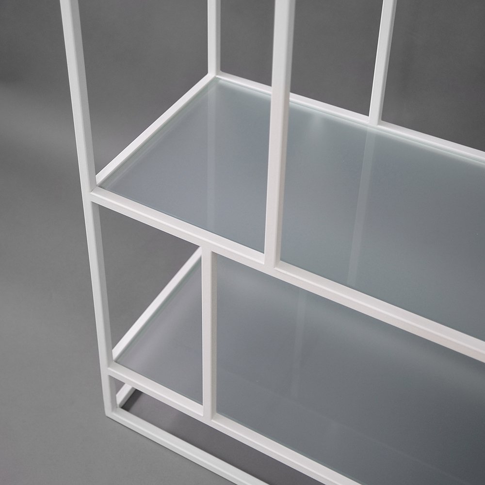 Стеллаж металлический белый с матовым стеклом Makella white INTELLIGENT DESIGN СТЕЛЛАЖ MAKELLA 260740 Белый  - Вид №2
