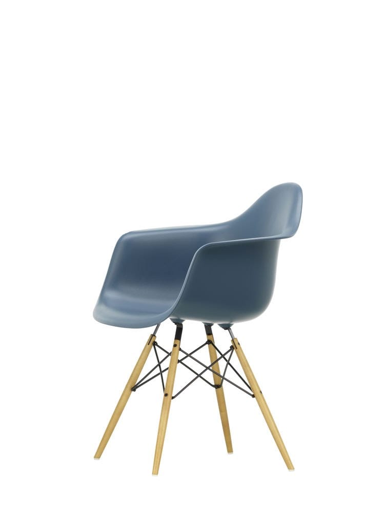 Мягкий тканевый стул с подлокотниками VITRA Eames Plastic Chair ARCH-00061576 - Вид №79